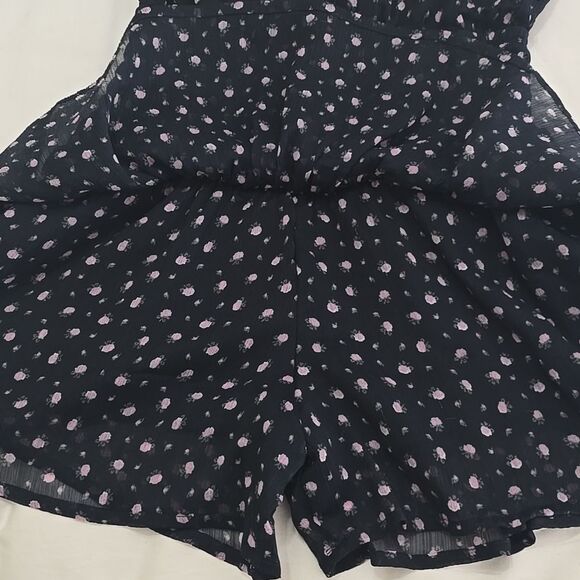 Abercrombie Kids Floral Romper. Size 9/10 - Picture 5 of 7